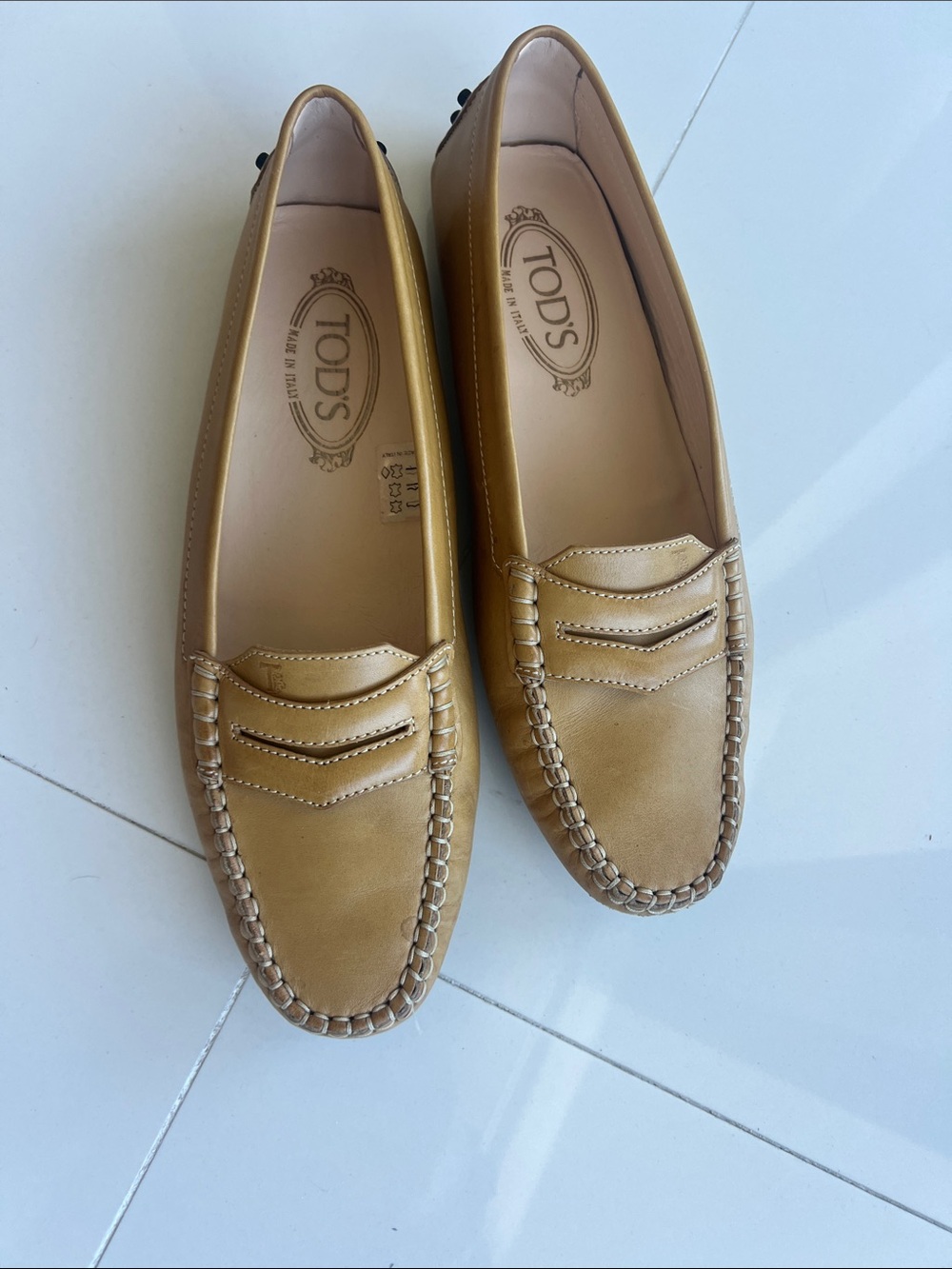 TOD'S  Camel Leather Penny Loafers size 9,5